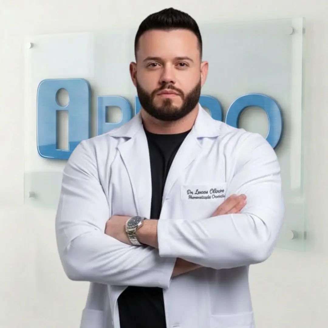 Dr. Lucas Oliveira